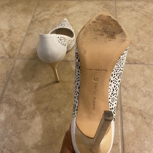 Manolo Blahnik White Floral Cutout Heels - Picture 5 of 8